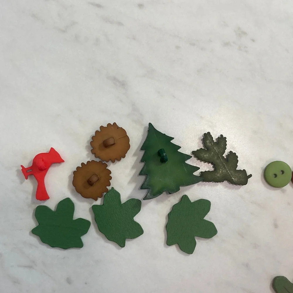 Winter Button and Wooden Leaf Embellishments